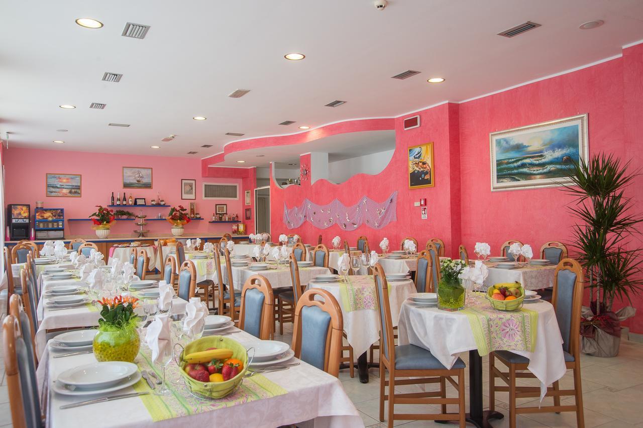 מיסאנו אדריאטיקו Hotel Tivoli מראה חיצוני תמונה